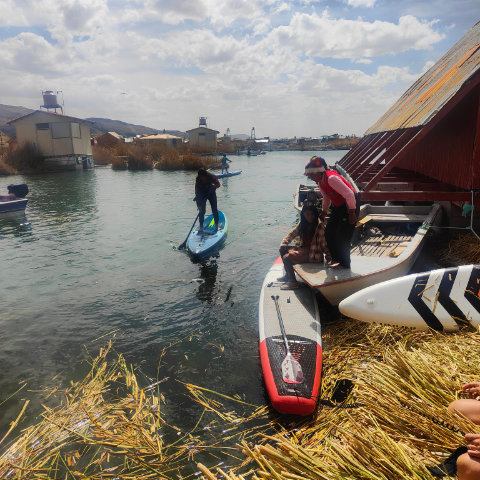 SUP initiation, local girls’ first SUP experience